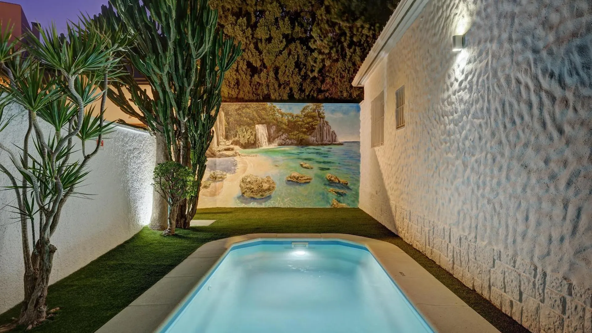 Villa Isabel By Seric, 15' Walking To The Beach Torremolinos Spain